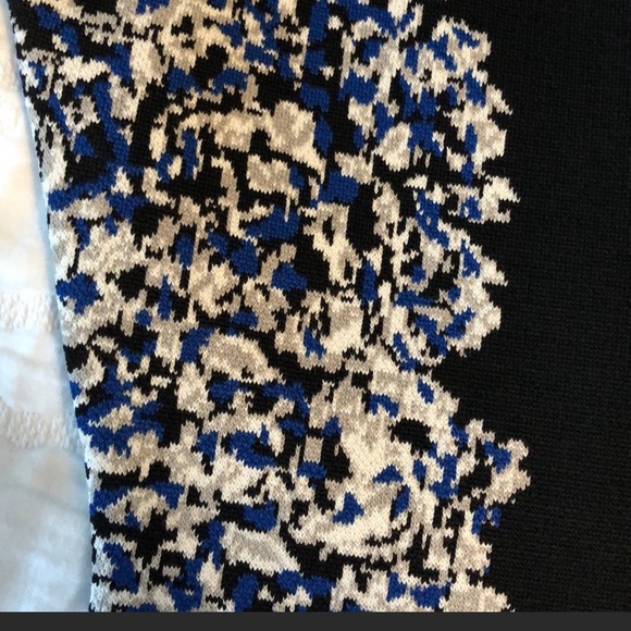 BCBGMaxAzria Fitted Patterned Dress - Picture 3 of 5